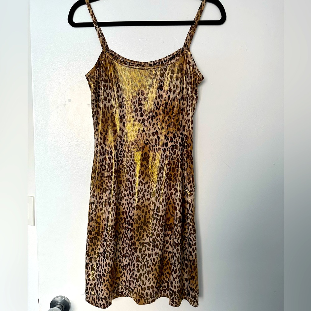 Shiny fabric leopard print dress